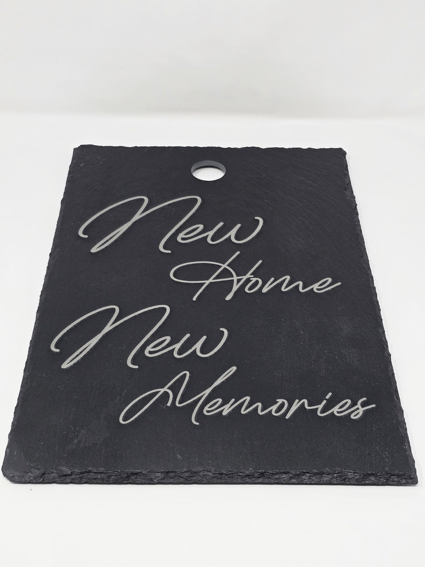Engraved slate stone Board – “New Home New Memories” – Housewarming Gift – Rustic Kitchen Decor – Personalized option
